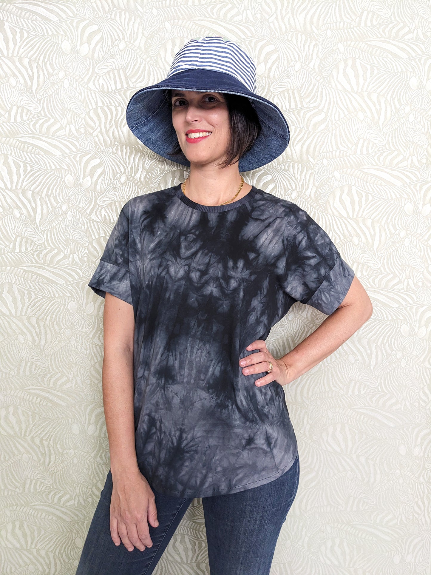 Magic Black T-Shirt / XL
