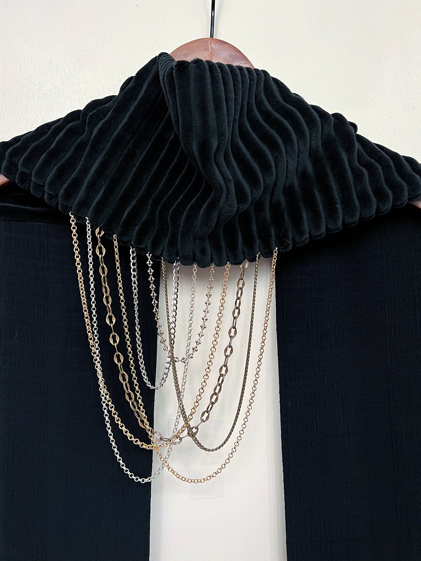 Chain Chain Chain Scarf / Black